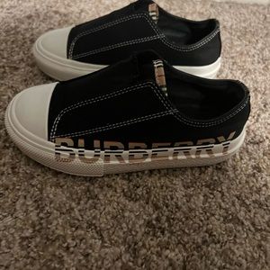Burberry toddler shoe